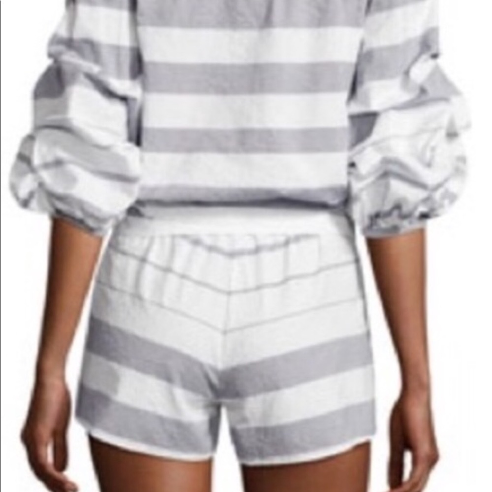 Alexis - Picture 2 of 4